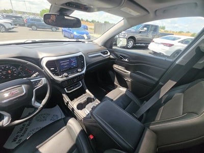 2022 GMC Acadia SLT