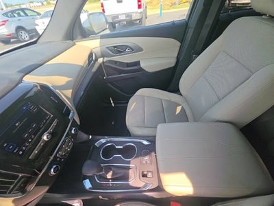 2023 Chevrolet Traverse LS