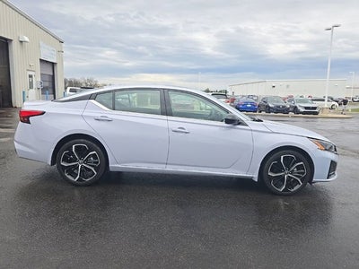 2025 Nissan Altima 2.5 SR