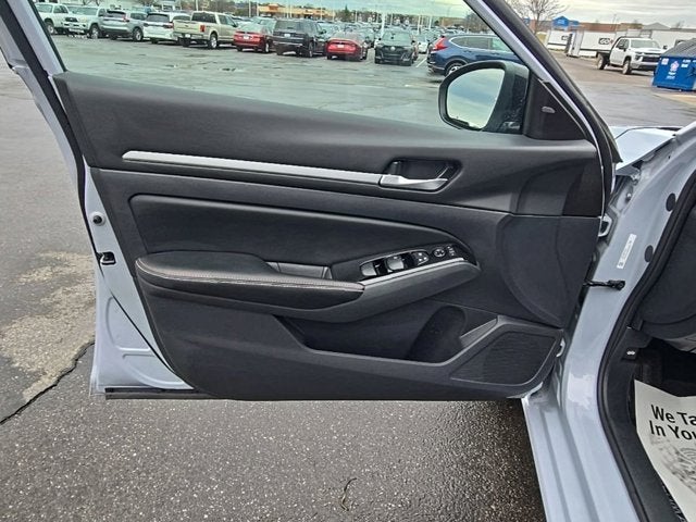 2025 Nissan Altima 2.5 SR