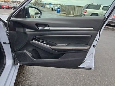 2025 Nissan Altima 2.5 SR