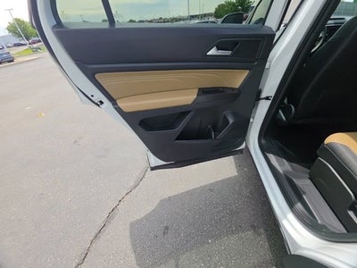 2022 Volkswagen Atlas Cross Sport 2.0T SE