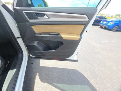 2022 Volkswagen Atlas Cross Sport 2.0T SE