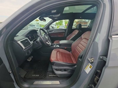 2023 Volkswagen Atlas Cross Sport 3.6L V6 SEL Premium R-Line