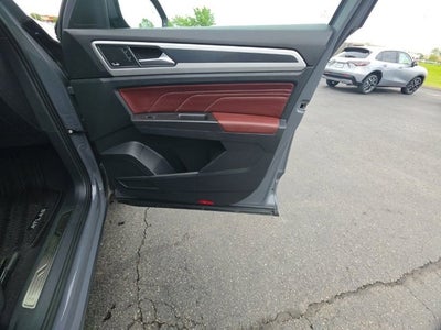 2023 Volkswagen Atlas Cross Sport 3.6L V6 SEL Premium R-Line
