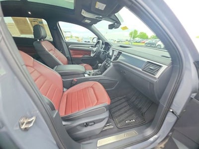 2023 Volkswagen Atlas Cross Sport 3.6L V6 SEL Premium R-Line