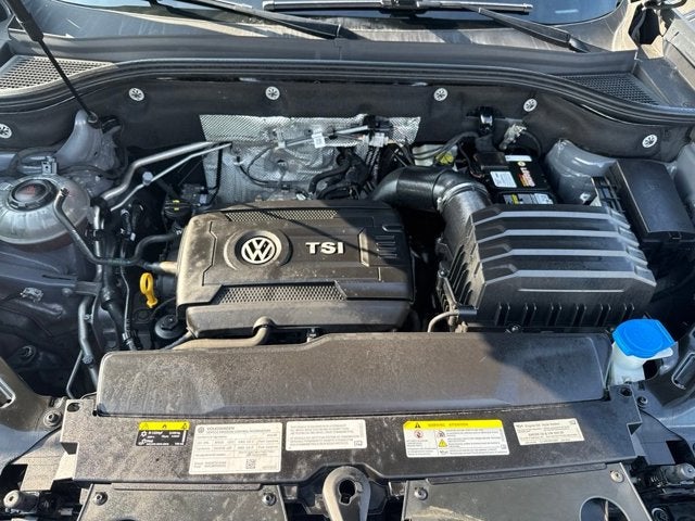 2022 Volkswagen Atlas Cross Sport 2.0T SEL R-Line