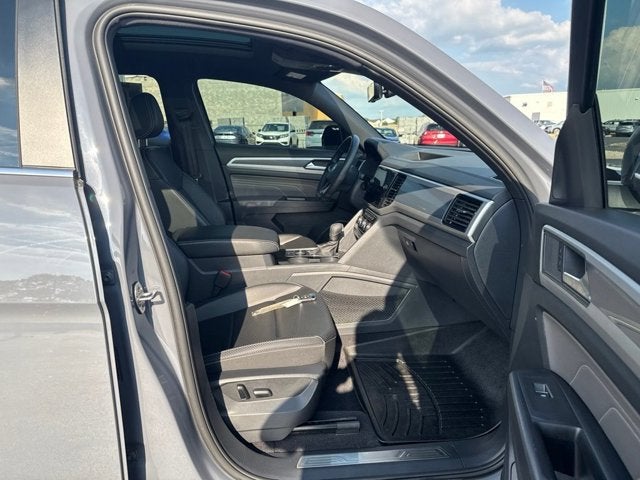2022 Volkswagen Atlas Cross Sport 2.0T SEL R-Line