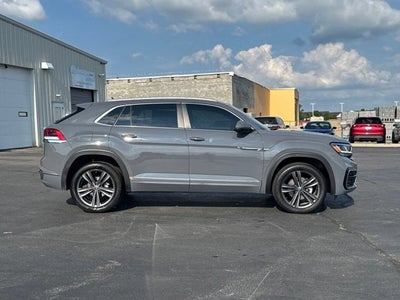 2022 Volkswagen Atlas Cross Sport 2.0T SEL R-Line