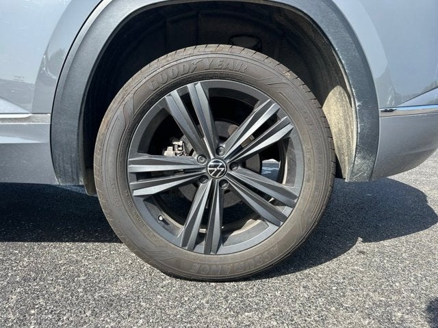 2022 Volkswagen Atlas Cross Sport 2.0T SEL R-Line