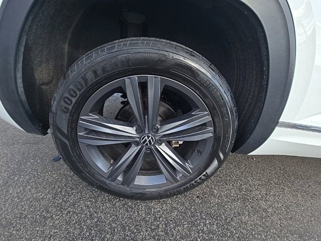2022 Volkswagen Atlas Cross Sport 3.6L V6 SEL R-Line