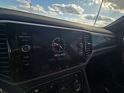2022 Volkswagen Atlas Cross Sport 3.6L V6 SEL R-Line