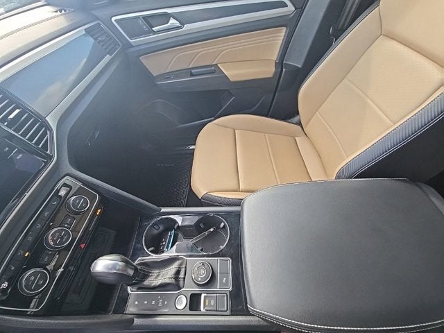 2022 Volkswagen Atlas Cross Sport 3.6L V6 SEL R-Line