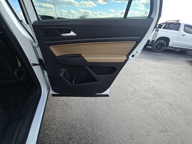 2022 Volkswagen Atlas Cross Sport 3.6L V6 SEL R-Line