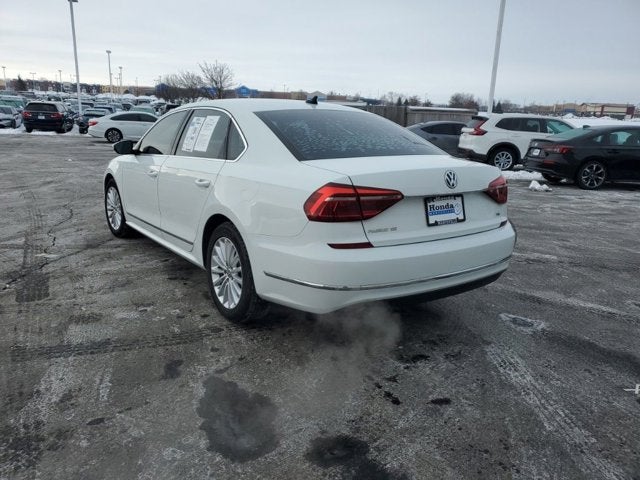 2017 Volkswagen Passat 1.8T SE