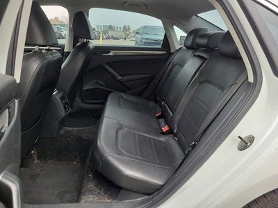 2017 Volkswagen Passat 1.8T SE