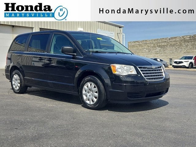 2010 Chrysler Town & Country LX