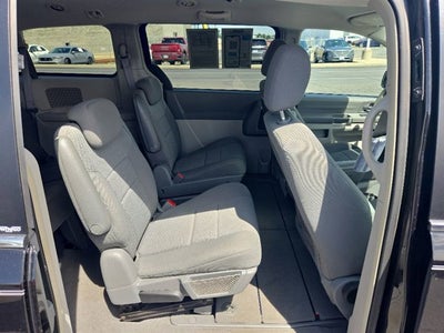 2010 Chrysler Town & Country LX