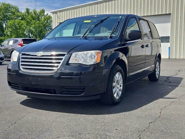 2010 Chrysler Town & Country LX