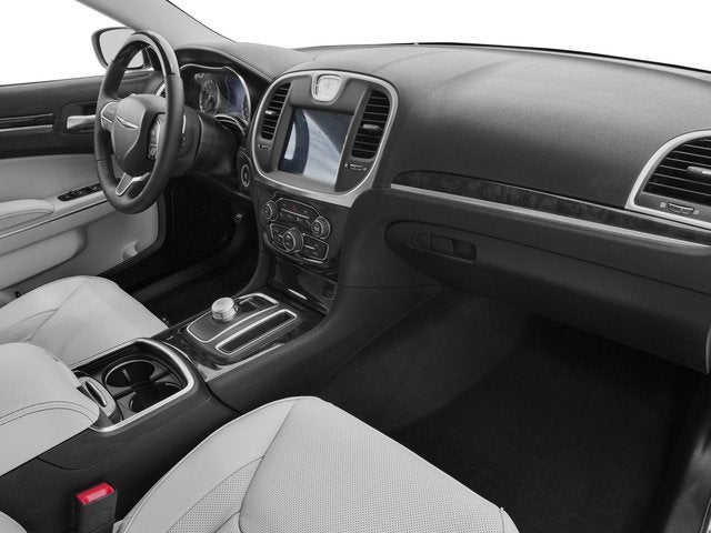 2017 Chrysler 300 C