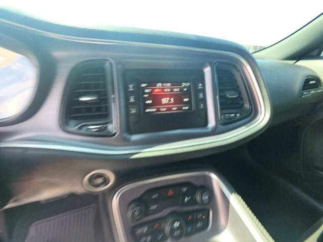 2017 Dodge Challenger SXT