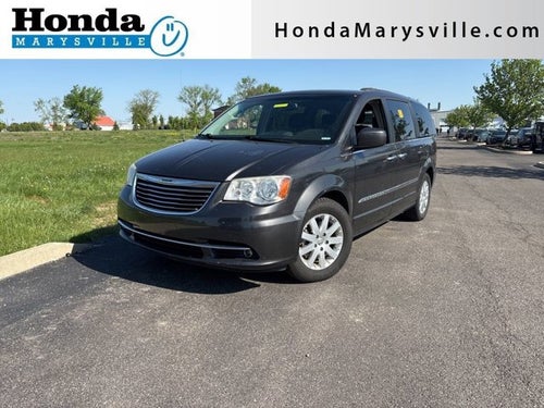 2016 Chrysler Town & Country Touring