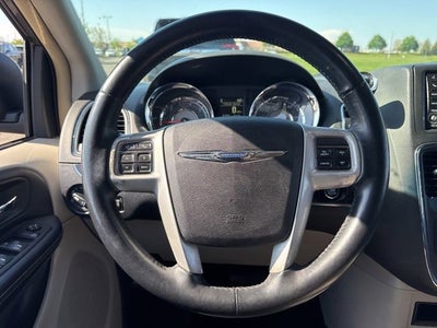 2016 Chrysler Town & Country Touring