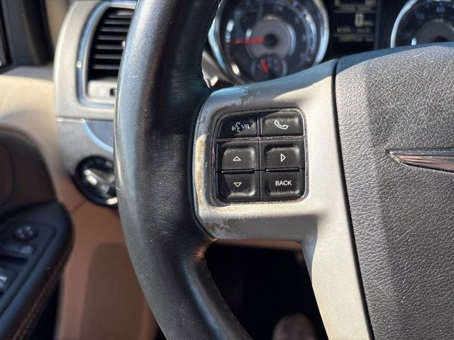 2016 Chrysler Town & Country Touring
