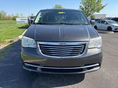 2016 Chrysler Town & Country Touring