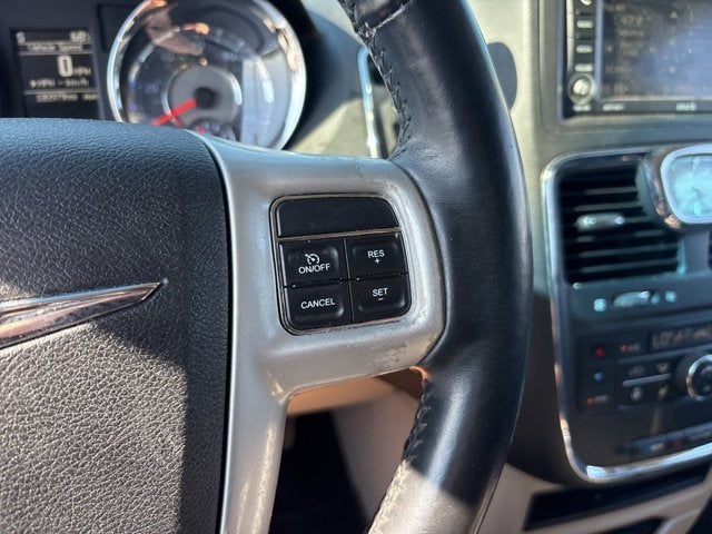 2016 Chrysler Town & Country Touring