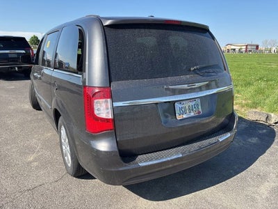 2016 Chrysler Town & Country Touring