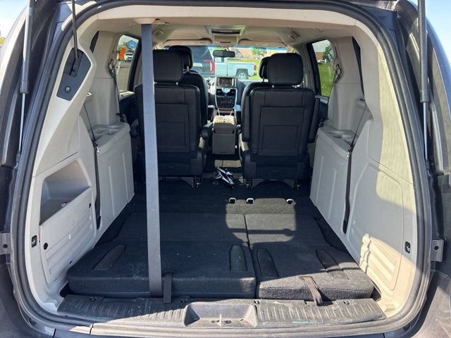 2016 Chrysler Town & Country Touring