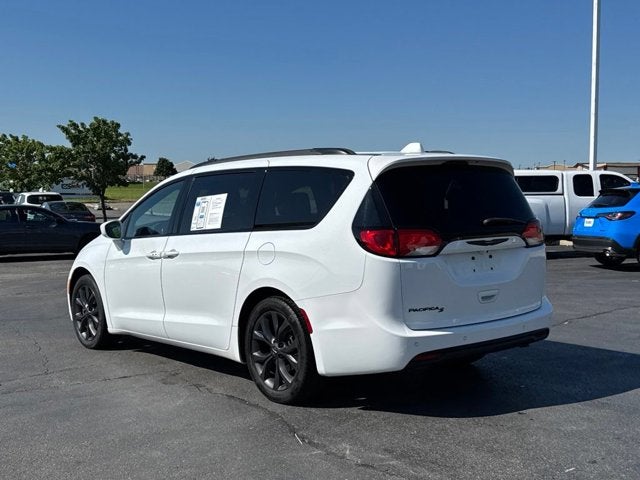 2018 Chrysler Pacifica Touring L