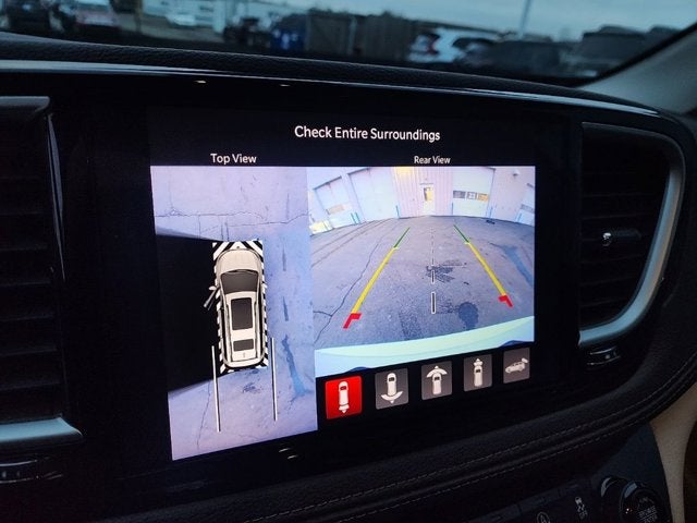 2021 Chrysler Pacifica Touring L