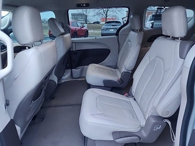 2021 Chrysler Pacifica Touring L