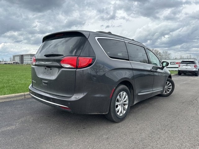 2017 Chrysler Pacifica Touring L