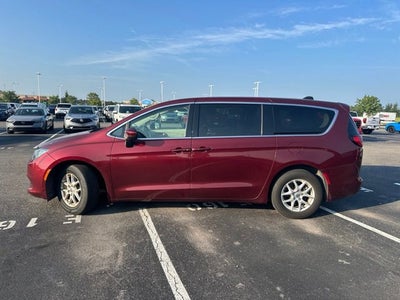 2023 Chrysler Voyager LX