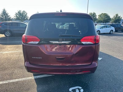 2023 Chrysler Voyager LX