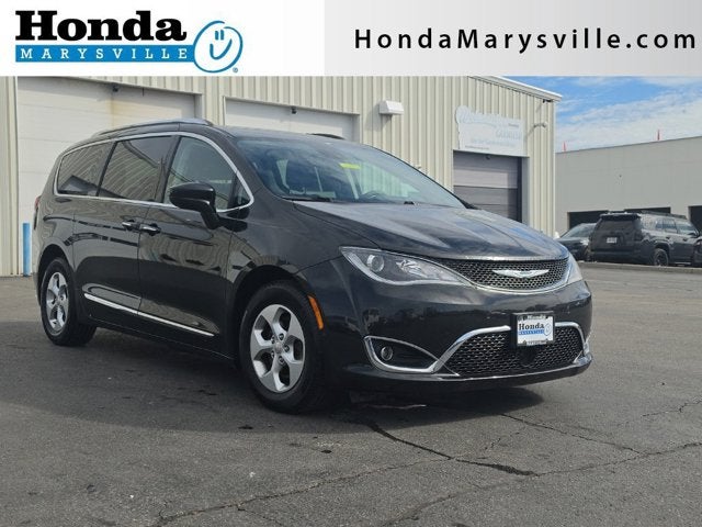 2017 Chrysler Pacifica Touring L Plus