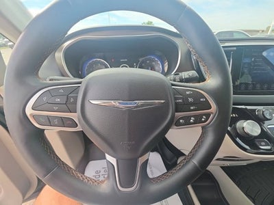 2017 Chrysler Pacifica Touring L Plus