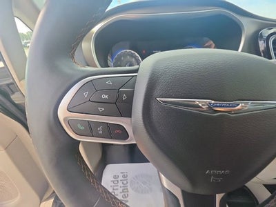 2017 Chrysler Pacifica Touring L Plus