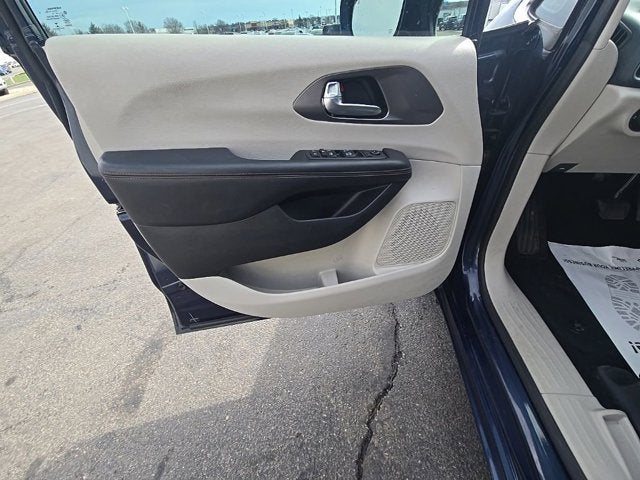 2020 Chrysler Pacifica Touring