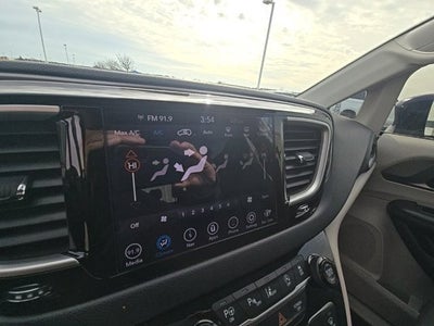 2020 Chrysler Pacifica Touring