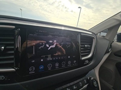 2020 Chrysler Pacifica Touring