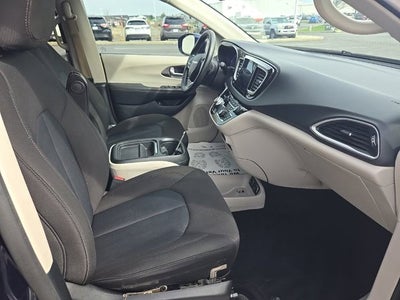 2020 Chrysler Pacifica Touring