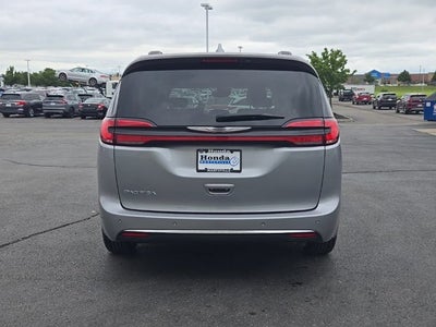 2021 Chrysler Pacifica Touring
