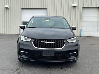 2022 Chrysler Pacifica Hybrid Limited