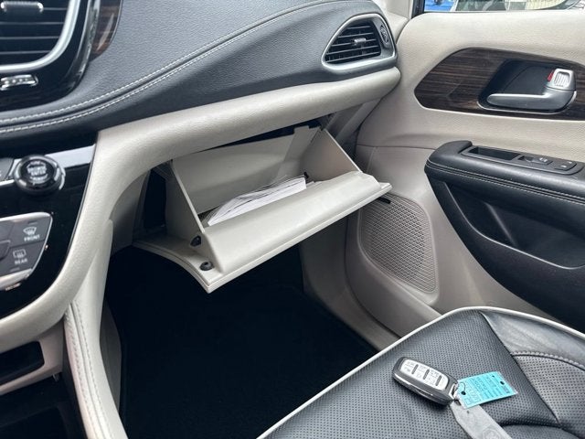 2022 Chrysler Pacifica Hybrid Limited