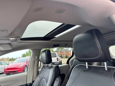 2022 Chrysler Pacifica Hybrid Limited