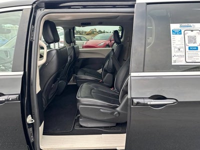 2022 Chrysler Pacifica Hybrid Limited